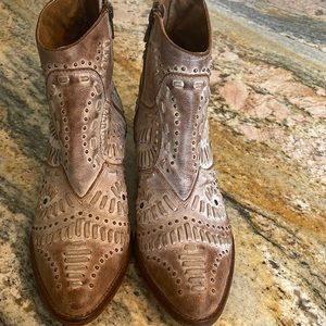 Matisse Fiesta Stitched Leather Ankle Boots